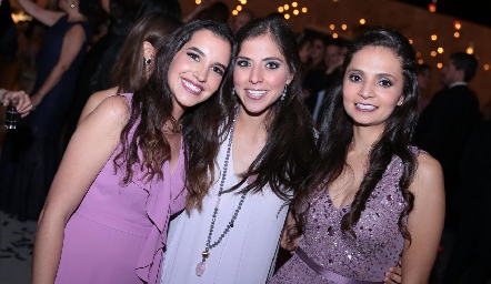  Montse Villanueva, María José Torrescano y Rocío Huerta.