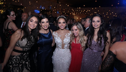  Irma Liñán, Andrea Portugal, Fer Paredes, Lorena Domínguez y Rocío Huerta.