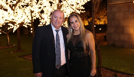  Mario Alvarado y Adriana González.