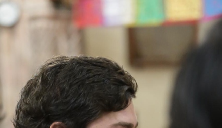  Andrew.