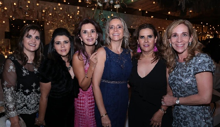  Sabrina Gaviño, Paty Valadés, Guilermina de los Santos, Diana Barba, Graciela Torres y Gabriela Cantú.