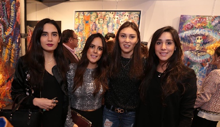  Mariana Rodríguez, Claudia Antunes, Liliana Medina y Daniela Lavín.