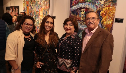  Mayra de la Costa, Silvia Torres, Marisela García y Miguel Ángel.
