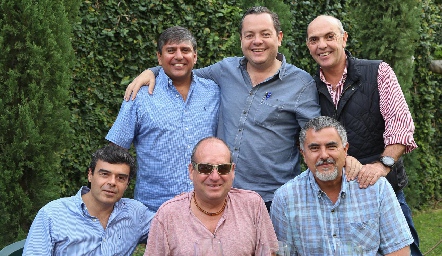  Juan Ariel Reyes, Ramón Meade, Cali Hinojosa, Poncho Ortiz, Manuel Pillado y Picho Páramo.