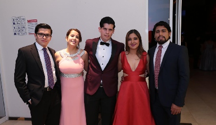  Alberto Salgado, Sofía Suárez, Eduardo Aguiñaga, Andrea Michelle y Ramiro Ramírez.