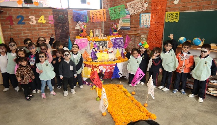  Celebración del Día de Muertos en el Colegio Chapultepec.