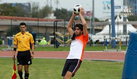 Saque de banda.