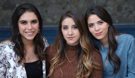  Annia Werge, Luz Ma Torreslanda y Paola Ruiz.