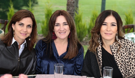  Rocío Nieto, Anita Anaya y Martha Bermea.
