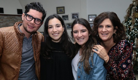  Rodrigo Palos, Yusa de la Rosa, Ana Paula de la Rosa y Yusa Coulón.