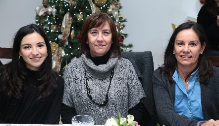  Yusa de la Rosa, Tere Barrera y Ángeles Gutiérrez.