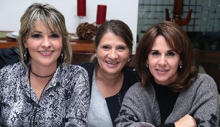  Elsy Guerra, María González y Martha del Río.