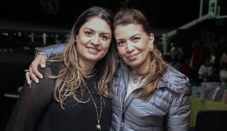  Claudia Suárez y Gaby Incháustegui.