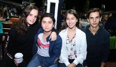  Ale, Pablo, Ana Pao y Bernardo.