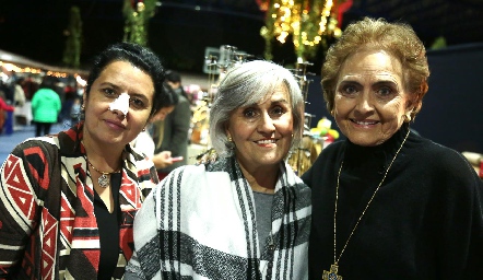  Silvia Cuevas, Aurora López y Toyita de Villalobos.
