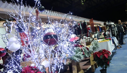  Bazar Navideño en Colegio del Bosque.