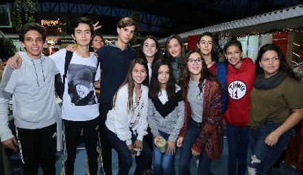  Bazar Navideño en Colegio del Bosque.
