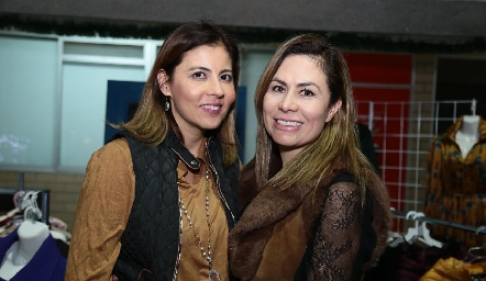  Nayive y Reyna.