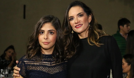  Natalia Hernández y Karla Velasco.