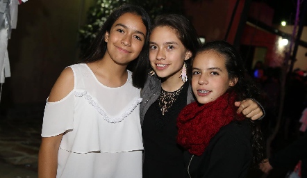  Renata, Marilú e Isa.