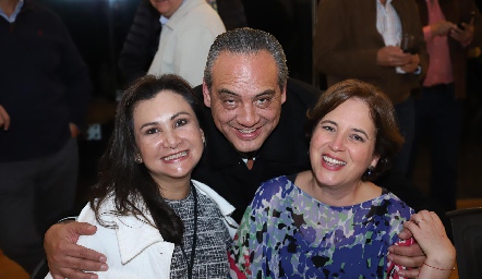 Silvia Andrade, Jorge García y María Torre.
