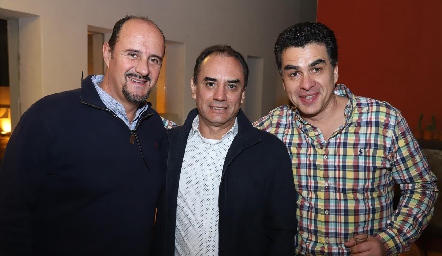  Alejandro Bravo, Jorge y Miguel Gocher.