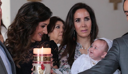  Mercy Lafuente, Adriana Cázares y Sofía.