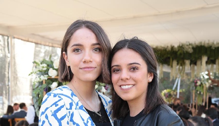  Keyla Santoyo y Selene Rosales.