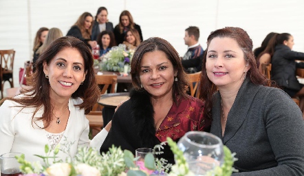  Selene García, Rossela Neira y Laura Rojas.