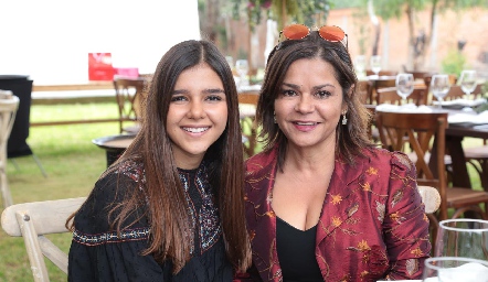  Caro Frullo y Rossela Neira.