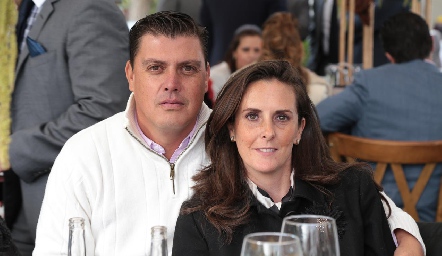  Rolando Muñoz y Paola Meade.