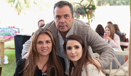  Bety Villegas, David Lozano y Lourdes Lafuente.