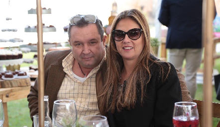  Humberto Abaroa y Beatriz Villegas.