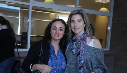  Adriana Ocaña y Jessica Villarreal.