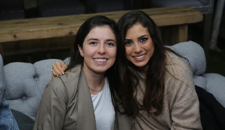  Mariana Medina y Andrea Zúñiga.