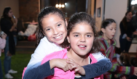  Ana Pau y Yezmín.