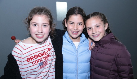  Laia, Marijó y Luciana.