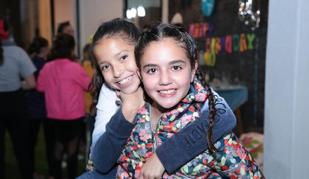  Ana Pau y Mía.