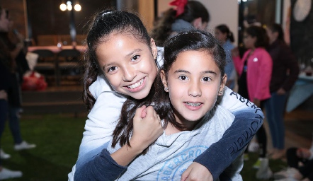  Ana Pau y María.