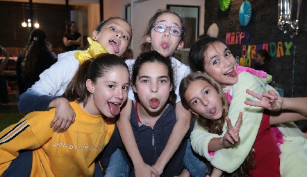  Ana Pau, Xavi, Marijó, Anna Astrid, Camila y María.