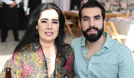  Beatriz Canseco y Guillermo Báez.