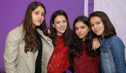  Montse, Ana, Paola y Nuria.