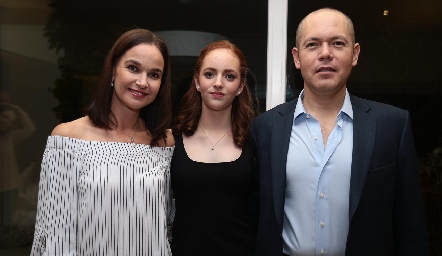  Ana Martha Hernández, Alejandra Ocaña y Alejandro Ocaña.