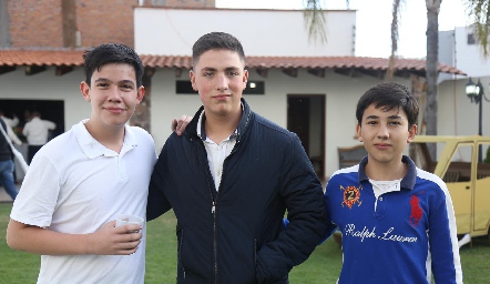  Eduardo Chávez, José María González y Emilio Ramírez.