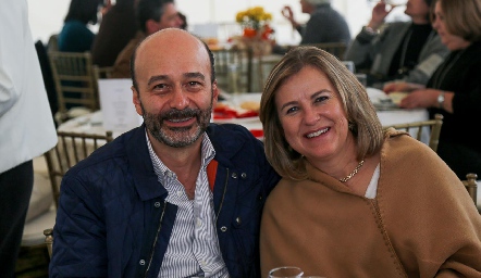 Ricardo Estrada y Marlú Mendizábal.