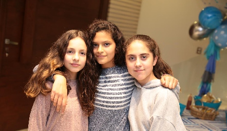  Andrea Barrón, Vale Delsol y María de la Torre.