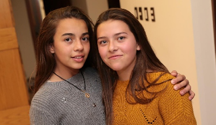  María Anguiano y Victoria Muñoz.