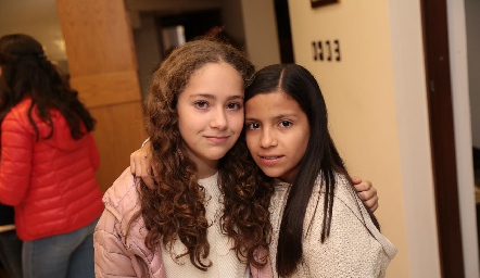  Bárbara Lafuente y Camila Díaz.