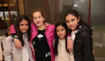 Constanza Sarquis, Mariana Mendizábal, Camila Díaz y Connie Hermosillo.