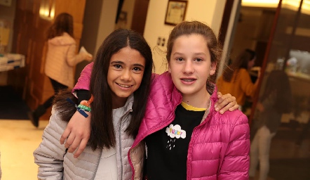  Constanza Sarquis y Mariana Mendizábal.